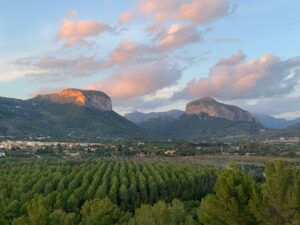 Alaro: Country home with the most stunning views to the mountains