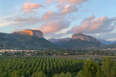 Alaro: Country home with the most stunning views to the mountains